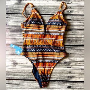 CUPSHE one piece bathing suit size medium